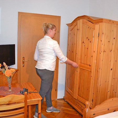 Gasthof Zum Goldenen Pflug Amstetten Bagian luar foto